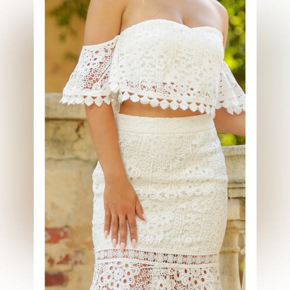 Lady Black Tie Two Piece Set - Picture 5 of 9